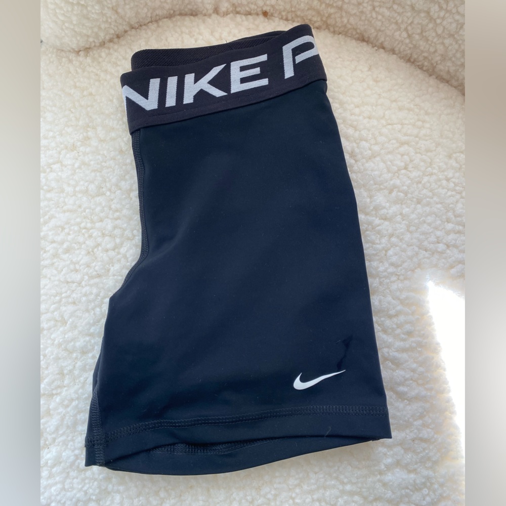 Nike Pro